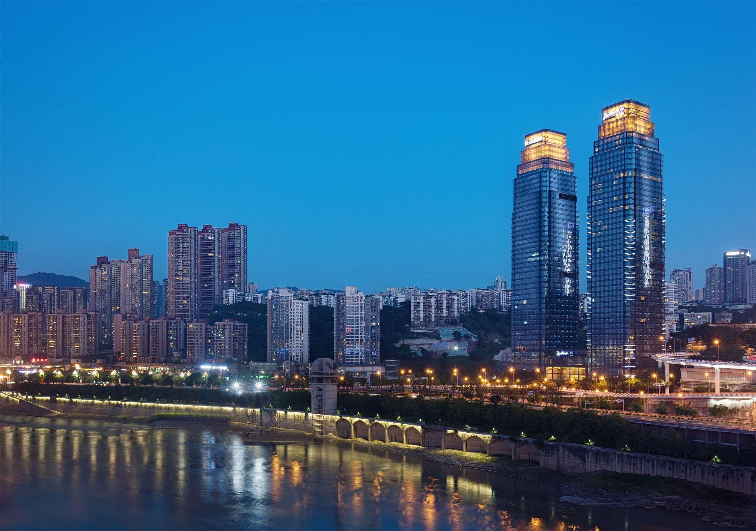 Radisson Blu Plaza Chongqing - Free 2 Bottle Of Local Beer Per Room During Stay Exterior foto