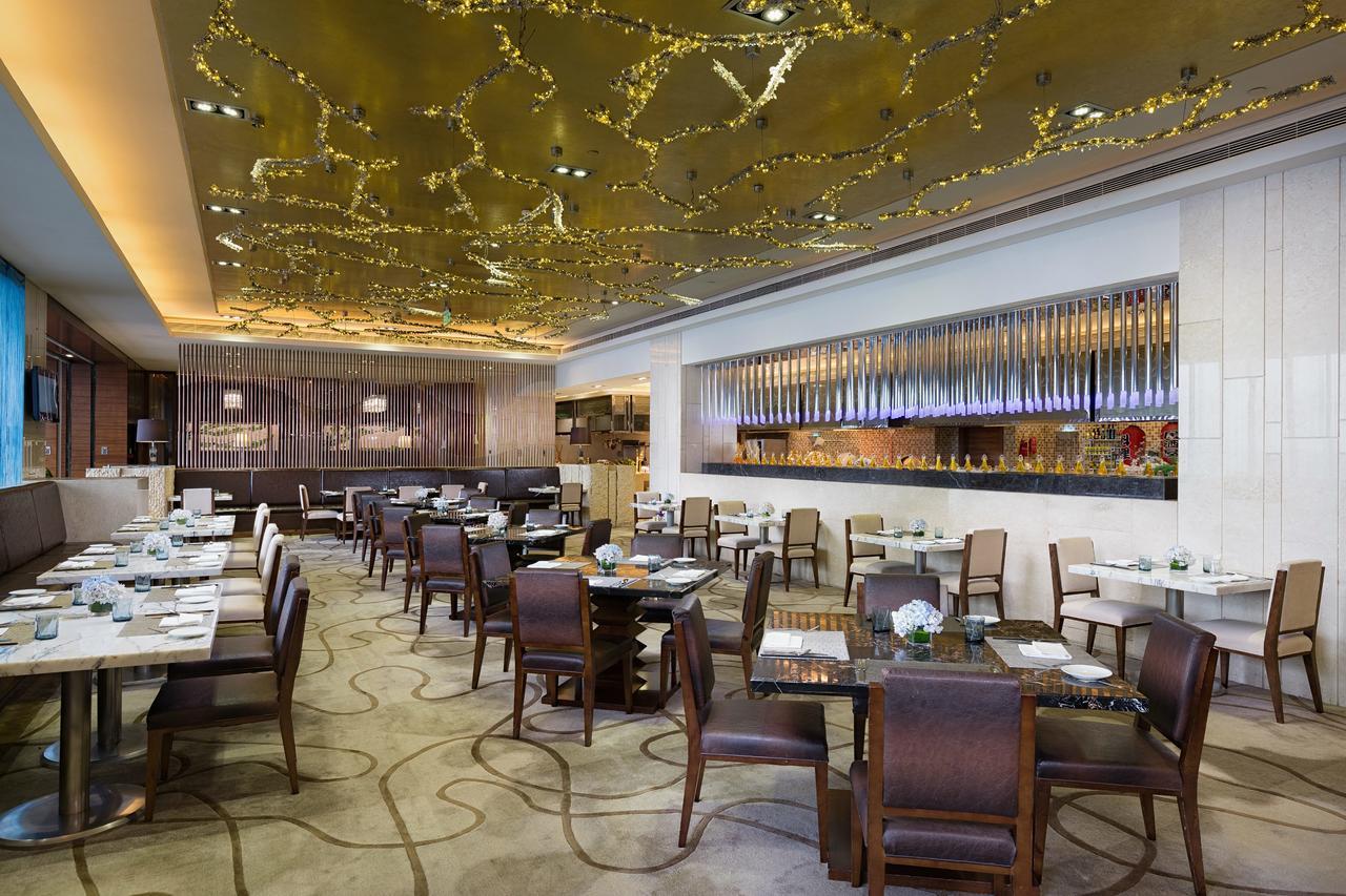 Radisson Blu Plaza Chongqing - Free 2 Bottle Of Local Beer Per Room During Stay Exterior foto
